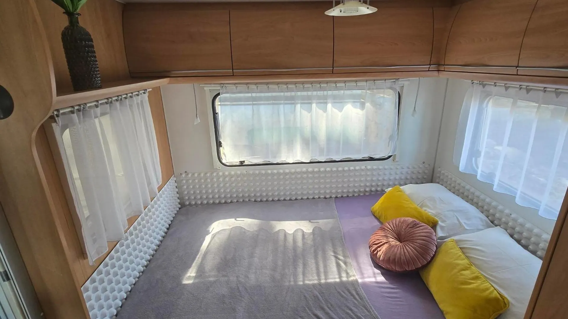 مكان تخييم Caravan Near The Sea أوغليان كرواتيا